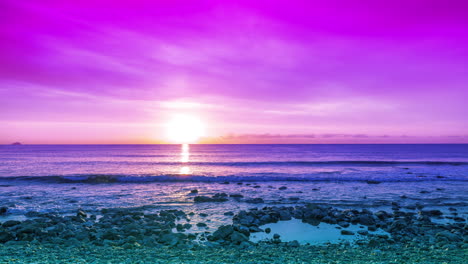 Sonnenuntergang-Am-Meer-Mit-Wolken-Am-Strand