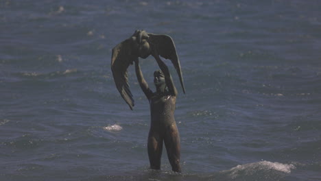 Statue-in-sea-in-gran-canaria