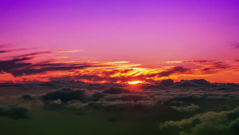 Sonnenuntergang-In-Einem-Meer-Aus-Wolken