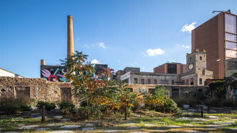 Alte-Fabriken-Und-Lagerhallen-In-Barcelona