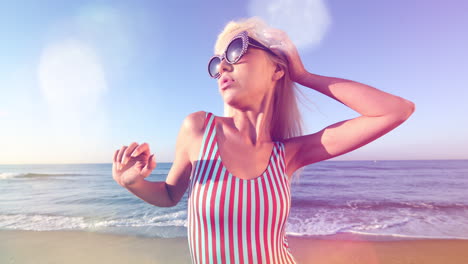 Hermosa-Bailarina-En-Bikini-En-La-Playa-Al-Amanecer