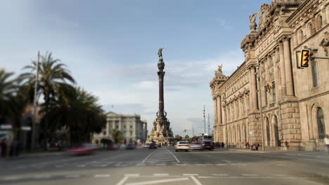 Tráfico-Urbano-De-Barcelona-En-La-Estatua-De-Colón