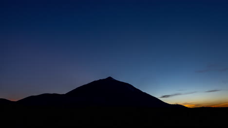 El-Teide-En-Tenerife-Islas-Canarias-Al-Atardecer