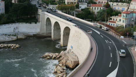 Die-Corniche-Straße,-Marseille