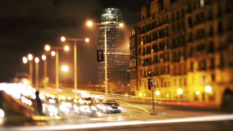 Barcelona-Stadtverkehr-Zeitraffer-Bei-Nacht