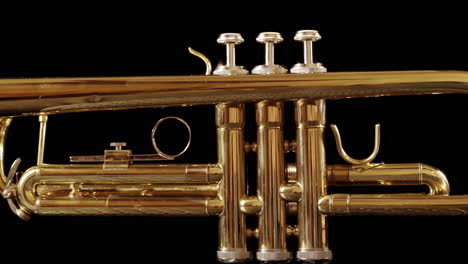 A-trumpet-spinning-around