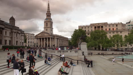 Multitudes-En-Trafalgar-Square,-Londres.