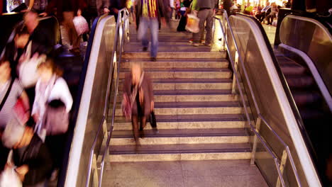 Rolltreppen,-Menschenmenge,-Zeitraffer,-Barcelona,-Spanien.