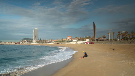 Strand-In-Barcelona-Nach-Der-Sperrung