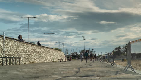 Strand-In-Barcelona-Nach-Der-Sperrung