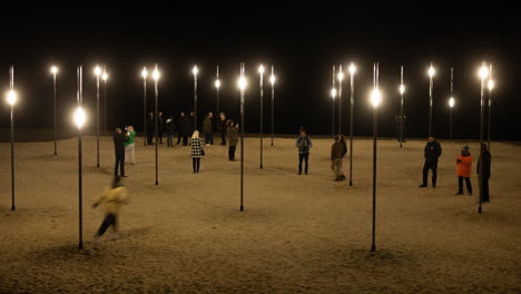 Lights-in-the-beach-at-night