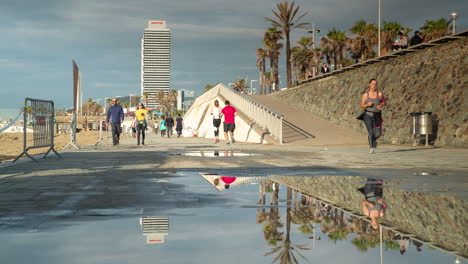 Strand-In-Barcelona-Nach-Der-Sperrung