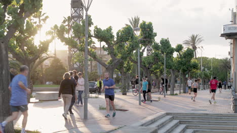 Strand-In-Barcelona-Nach-Der-Sperrung