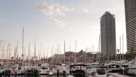 Strand-In-Barcelona-Nach-Der-Sperrung