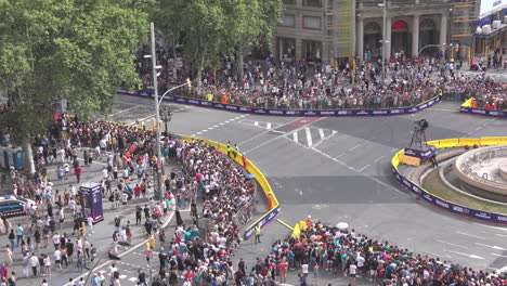 Forumla-1-race-cars-on-streets-of-barcelona