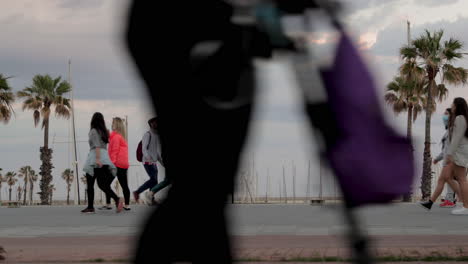 Strand-In-Barcelona-Nach-Der-Sperrung