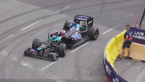 Formel-1-Rennwagen-Auf-Den-Straßen-Von-Barcelona