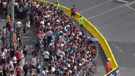 Forumla-1-race-cars-on-streets-of-barcelona