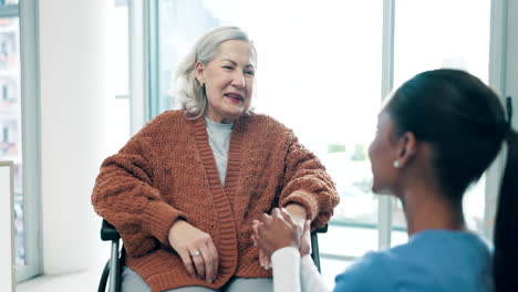 Smile,-conversation-and-nurse-with-senior-woman