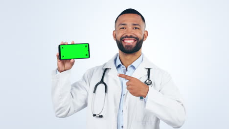 Doctor,-phone-and-green-screen