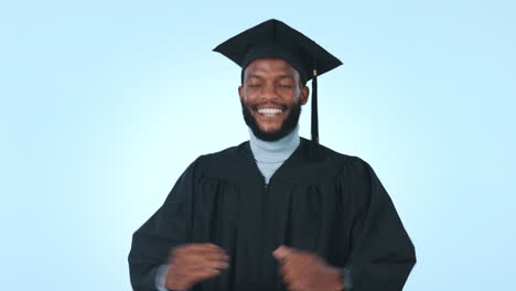 Orgullo,-Celebración-Y-Un-Hombre-Negro-Para-La-Graduación.