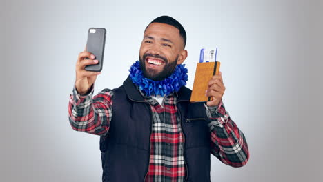 Selfie,-Celebración-O-Hombre-Feliz-Con-Pasaporte