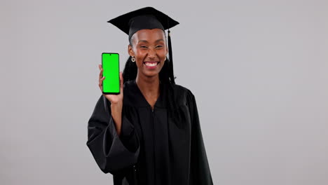 Mujer-Negra-Feliz,-Graduación