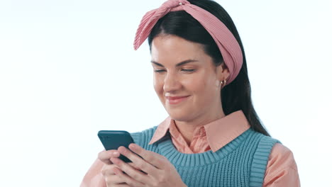 Woman-typing-on-smartphone