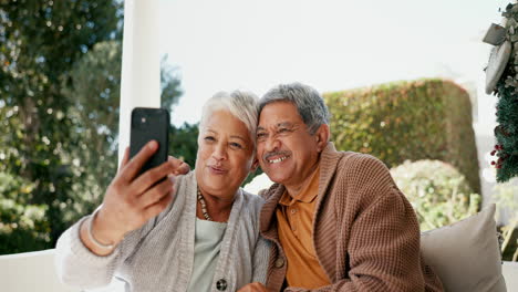 Video-call,-smile-and-senior-couple-in-garden