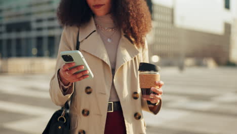 Woman-hands,-phone-and-coffee-in-city-walking-to