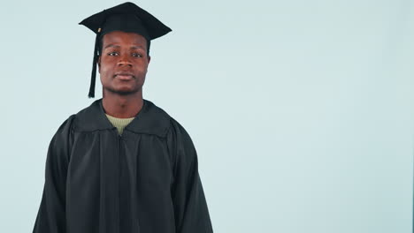 Hombre-Negro-Feliz,-Graduación