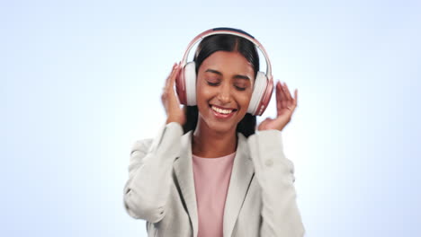 Happy-woman,-headphones-and-listening-to-music