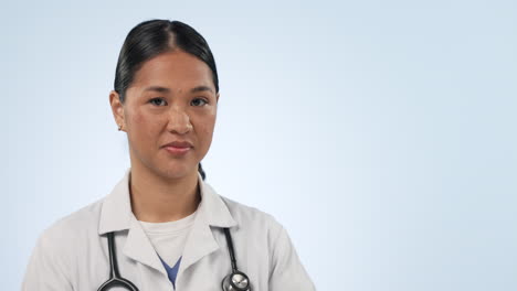 Cara-De-Doctor,-Mujer-Asiática-Feliz