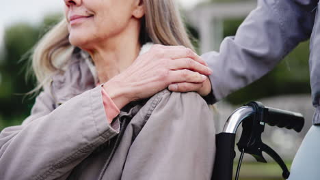 Elderly,-caregiver-and-holding-shoulder