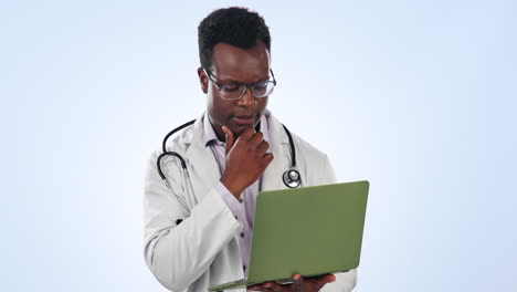 Computadora-Portátil,-Médico-Y-Hombre-Negro-En-El-Estudio-Para-Médicos