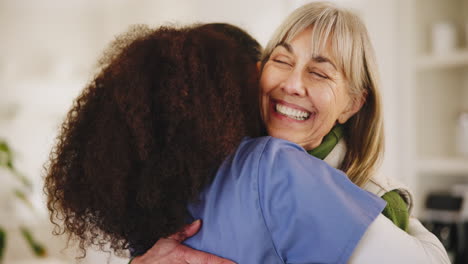 Senior-woman,-happy-or-caregiver-with-hug