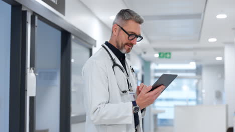 News,-tablet-or-mature-doctor-in-hospital