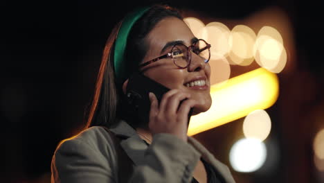 City,-night-and-woman-with-phone-call