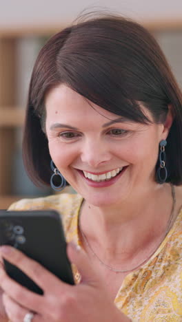 Business,-smile-and-woman-with-a-smartphone