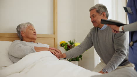 Senior,-Paar-Und-Besuch-Im-Ruhestand-Mit-Krankenschwester