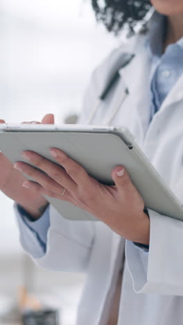 Woman,-hands-and-doctor-on-tablet