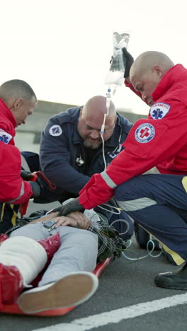 Primeros-Auxilios,-Paramédico-Y-Emergencia-Con-Médico.