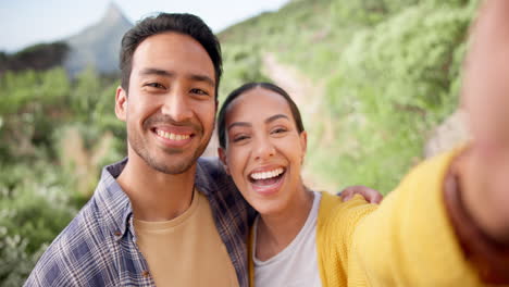 Selfie,-happy-couple-and-love-for-hiking