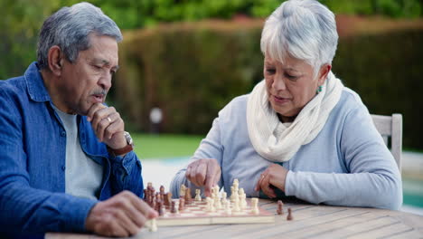 Schach,-Strategie-Und-Seniorenpaar-Denken