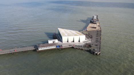Ende-Von-Southend-On-Sea-Pier-Drone-Pov-Sommer