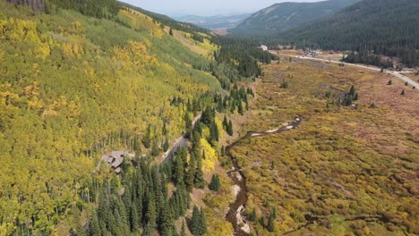 Malerische-Landschaft-Von-Colorado-Usa-An-Einem-Sonnigen-Herbsttag