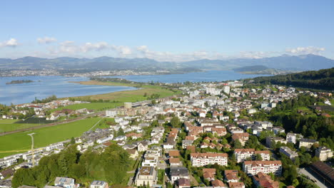 Ruhige-Stadt-Pfäffikon,-Schweiz-Am-Zürichsee-Und-Obersee---Luftbild