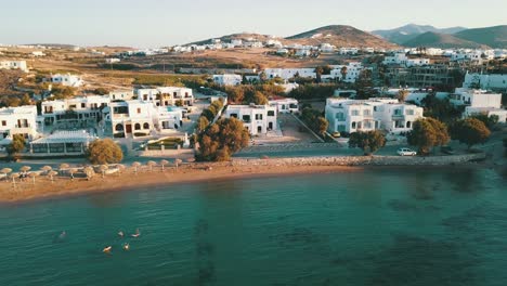 Flug-In-Paros,-Naxos,-Antiparos-In-Griechenland