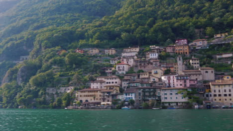Gandria-Cerca-De-Lugano,-Suiza,-Vista-Desde-El-Lago