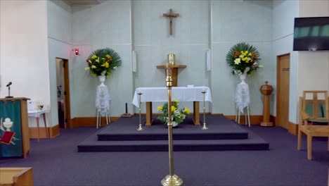 Aufnahme-Einer-Religiösen-Kapelle-Oder-Eines-Bestattungsunternehmens-Für-Die-Trauerfeier
